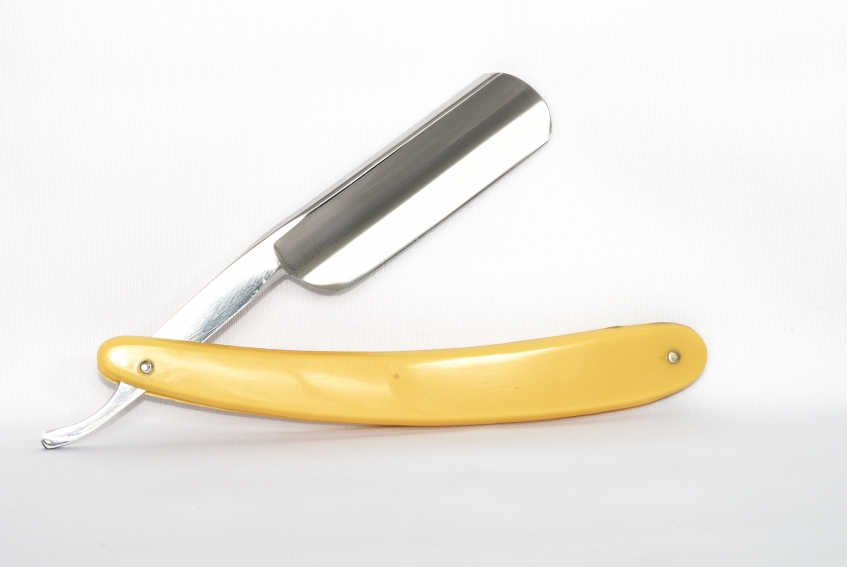 We provide both Roffler Sculptur-Kut® razor styling and classic scissor cuts